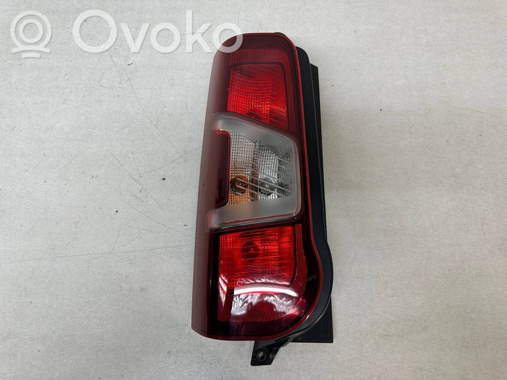 Opel Combo E Galinis žibintas kėbule 