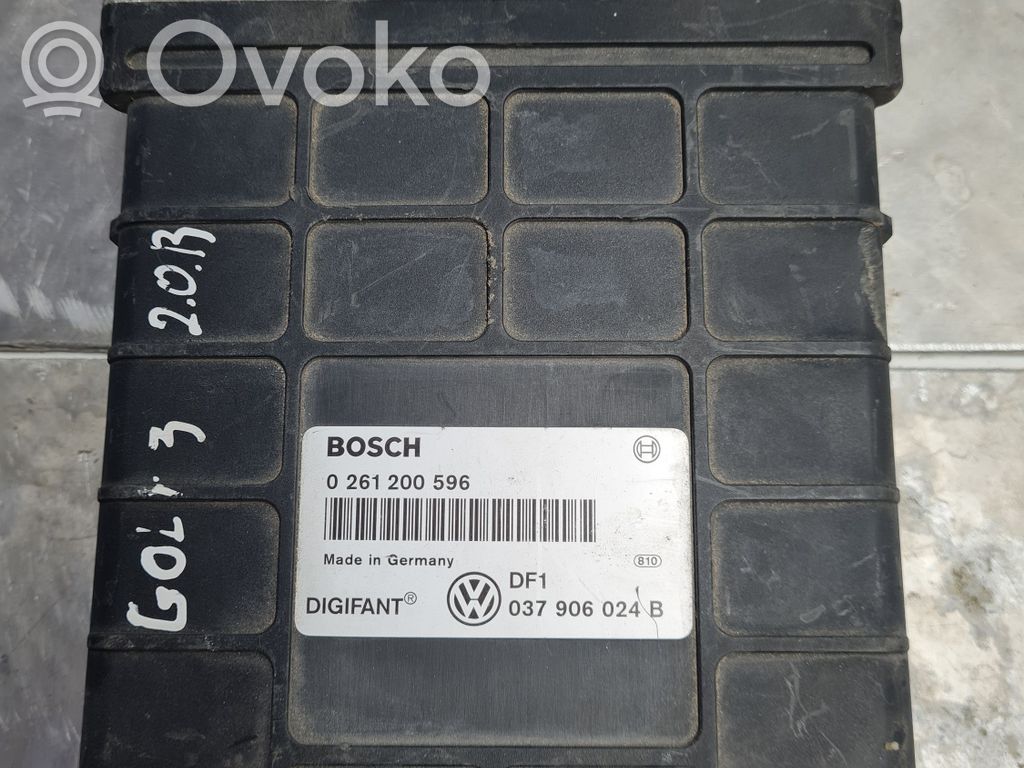 Volkswagen Golf III Engine control unit/module 