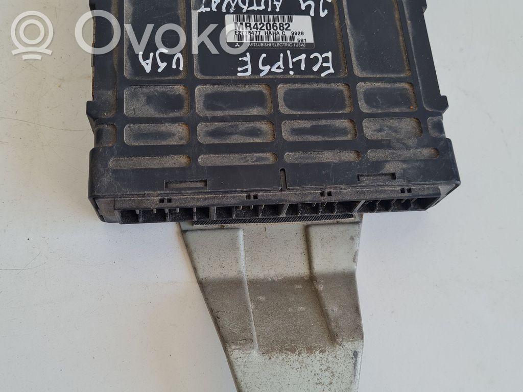 Engine control unit/module   MR420682,E2T76477