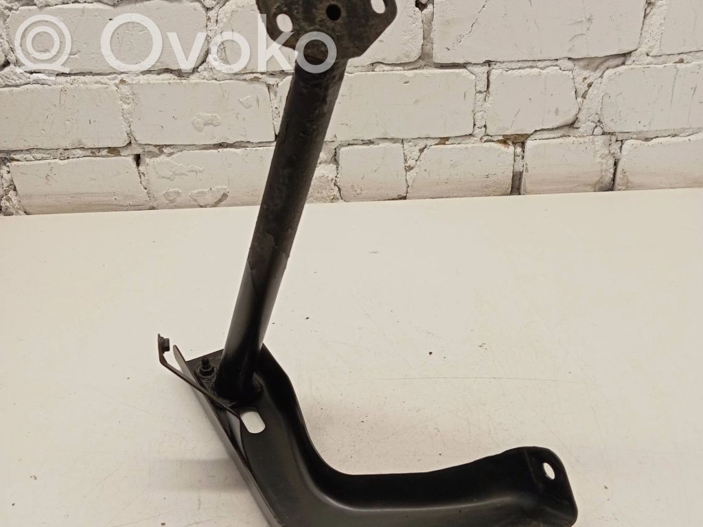 Infiniti QX56 Front bumper mounting bracket 