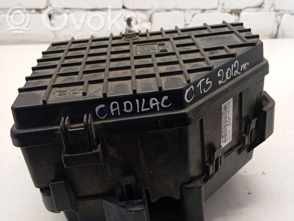 Cadillac CTS Fuse module 