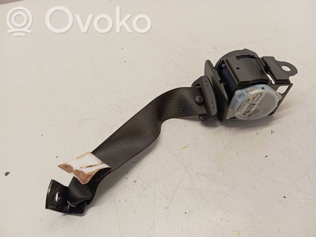 Cadillac CTS Middle seatbelt (rear) 