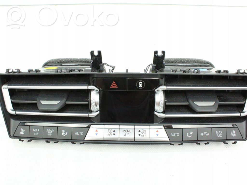 BMW 8 G15 Climate control unit 