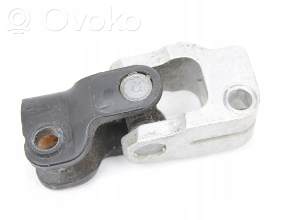 Steering column universal joint   6864587