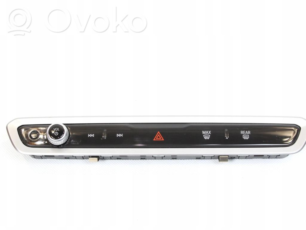 BMW X5 G05 Head unit multimedia control 