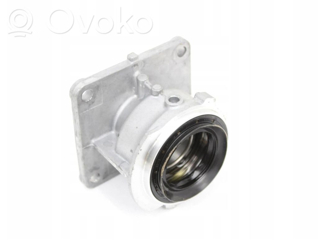 BMW M5 F90 Driveshaft support bearing bracket 