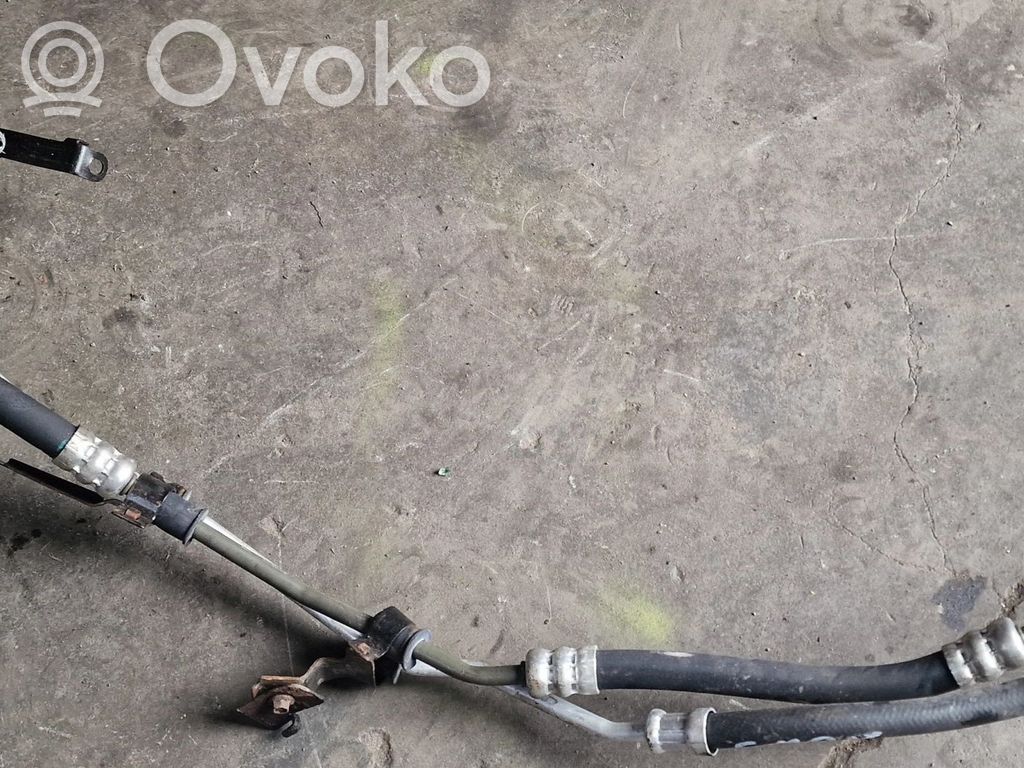 Ohjaustehostimen letkusto