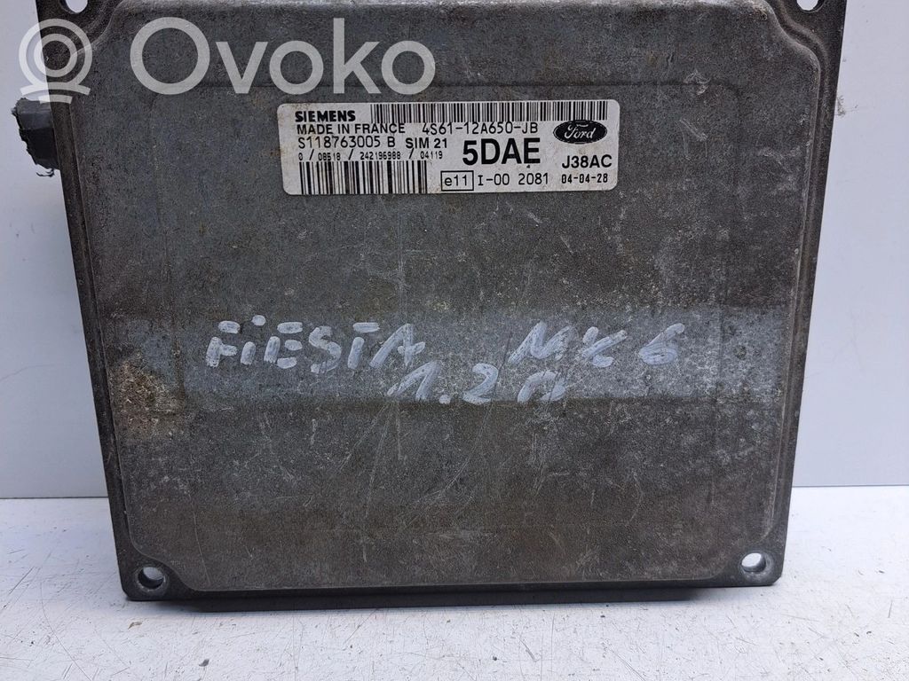Unité de commande, module ECU de moteur   4S6112A650JB