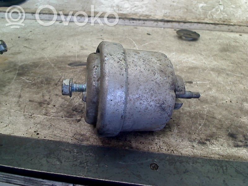 Engine mount bracket   90496186,90496186