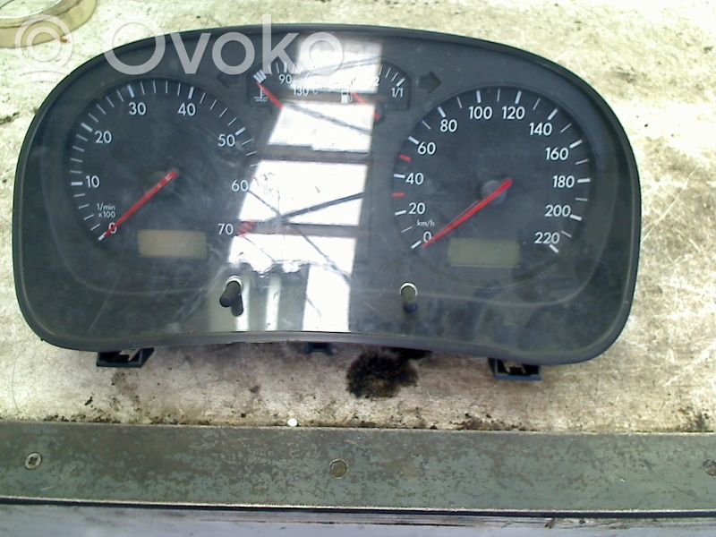 Volkswagen Golf IV Nopeusmittari (mittaristo) 