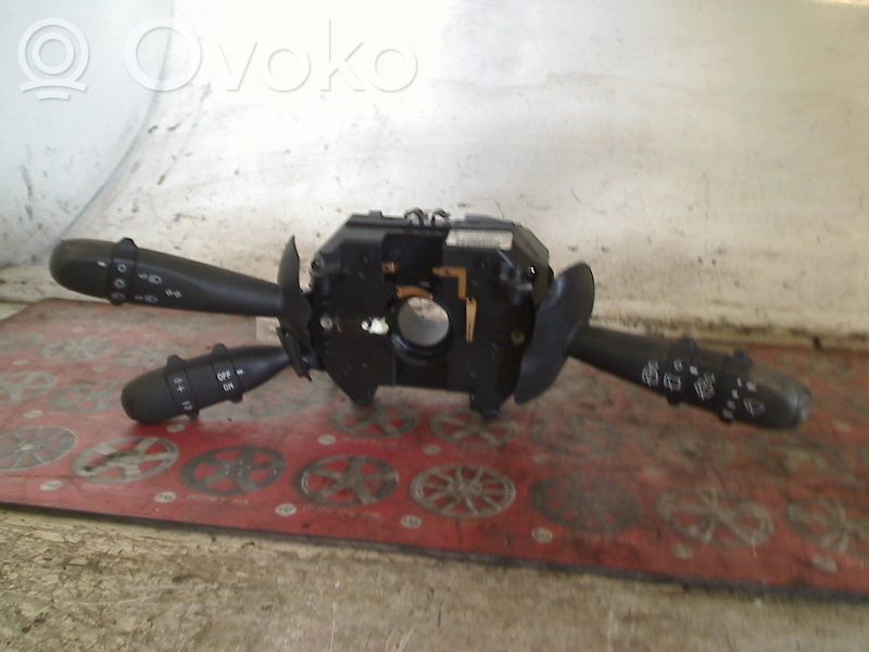 Alfa Romeo 147 Interruptores/botones de la columna de dirección 