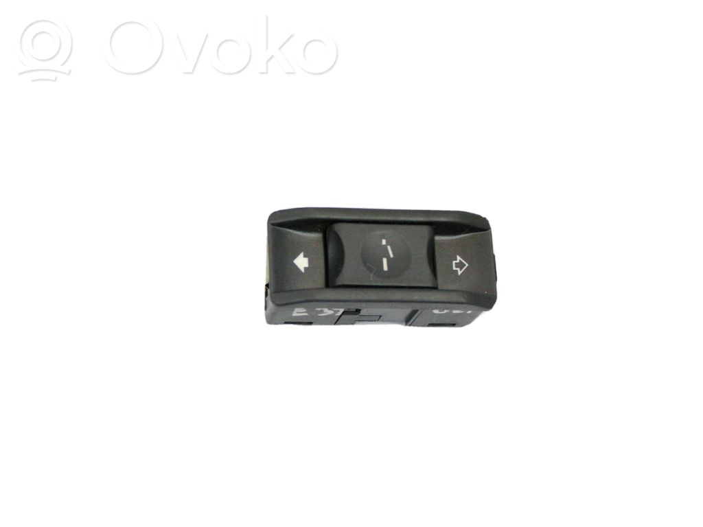 Sunroof switch   6907288