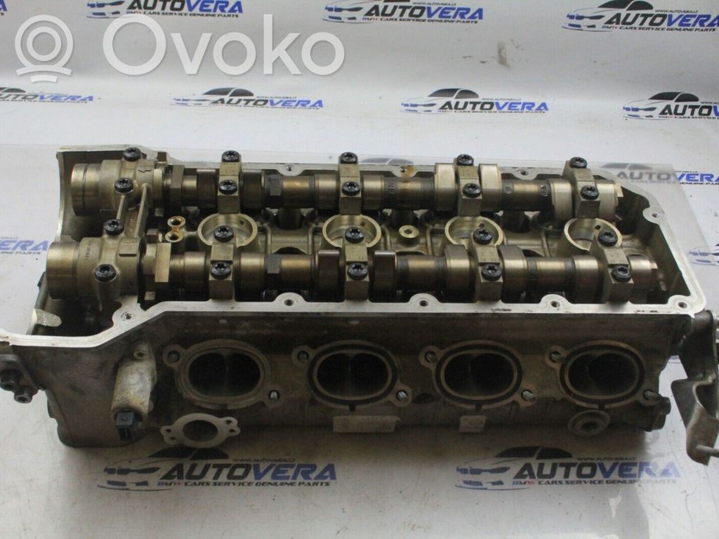 Engine head   7838140