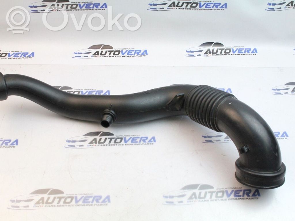 BMW 7 E65 E66 Oro paėmimo kanalo detalė (-ės) 