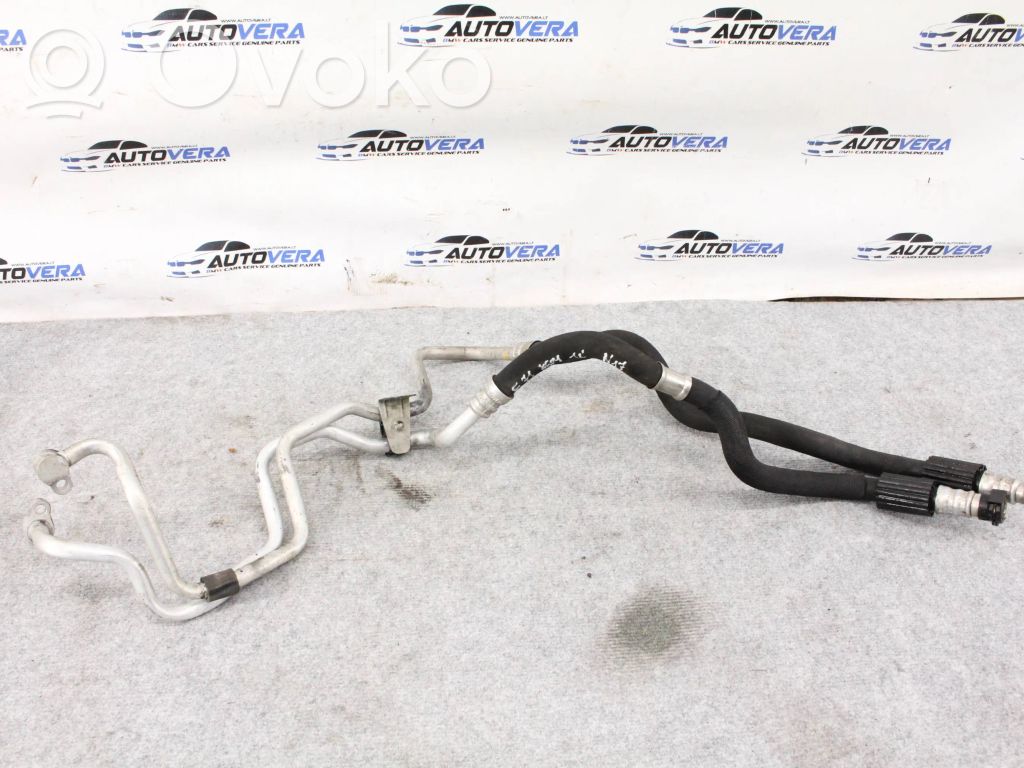 BMW X6 M Oil cooling pipe 