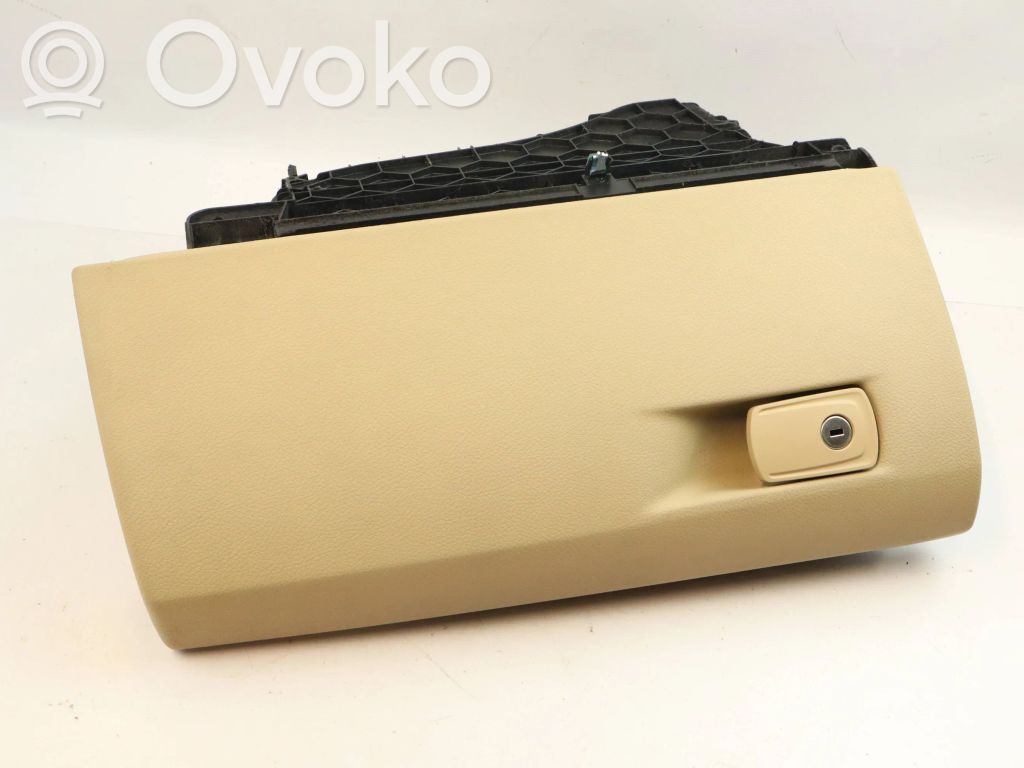 BMW 3 F30 F35 F31 Daiktadėžė 