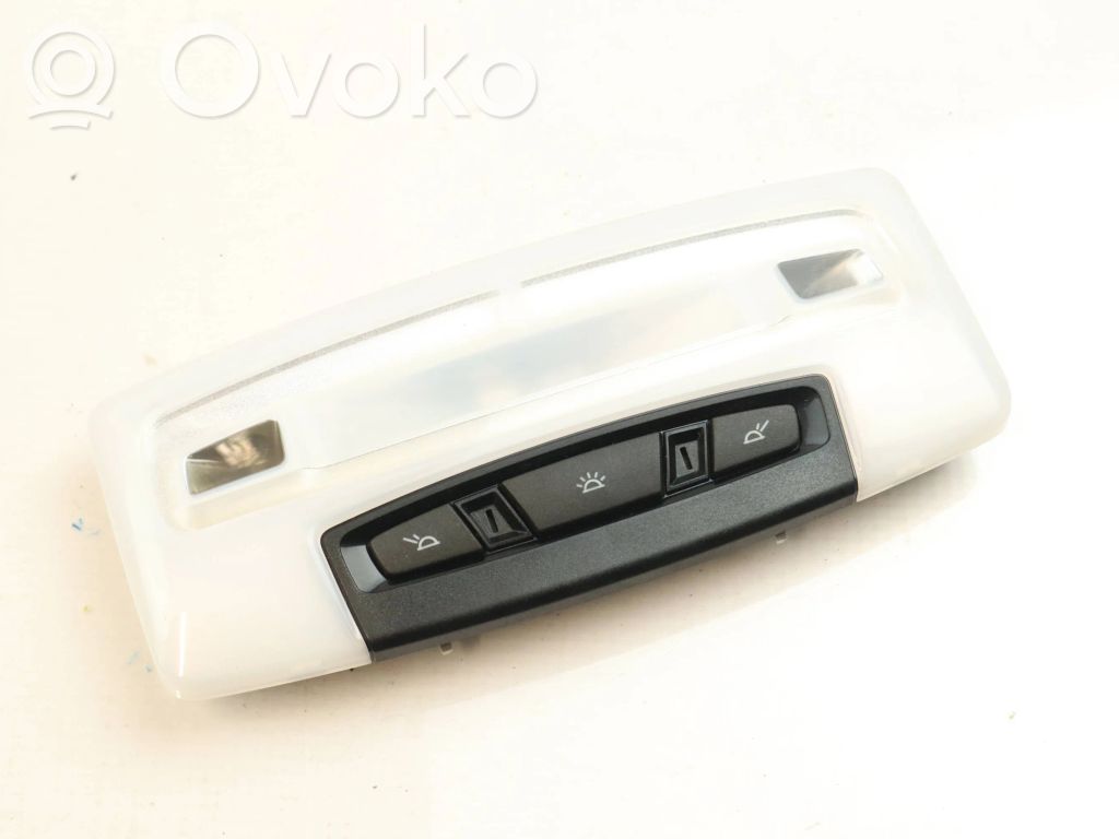 BMW 3 F30 F35 F31 Lampka podsufitki tylna 