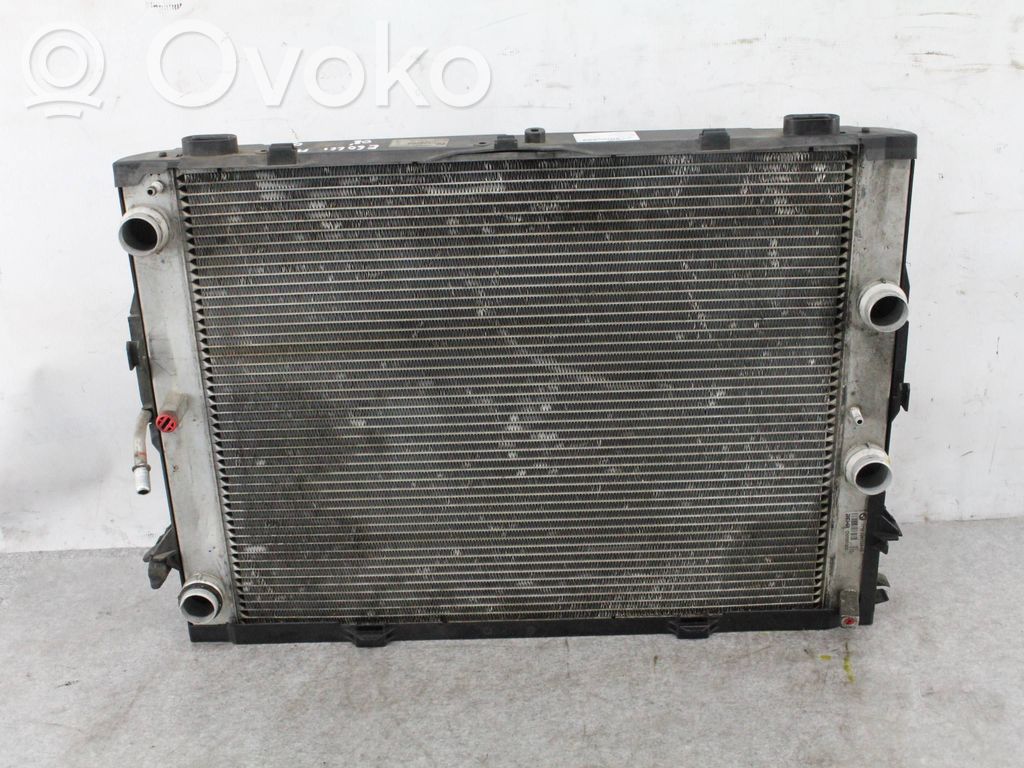 BMW 5 E60 E61 Radiatora komplekts 