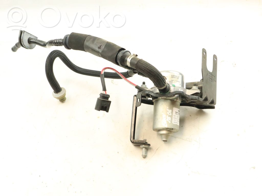 BMW 5 E60 E61 Pompa a vuoto 