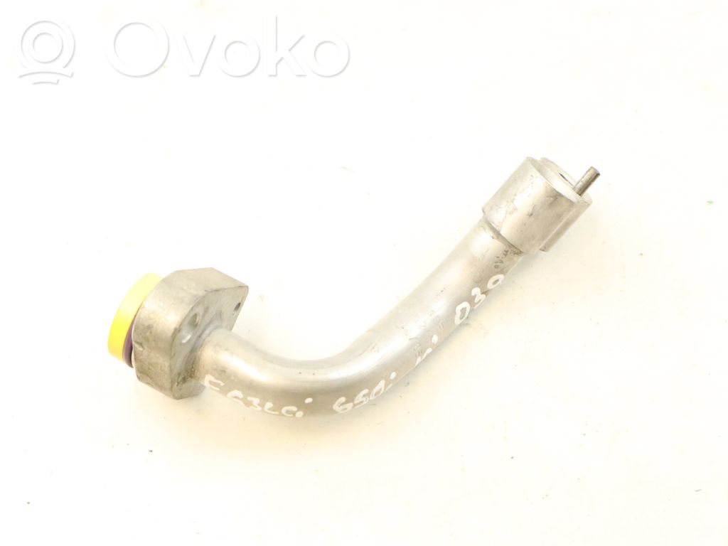 BMW 6 E63 E64 Ilmastointilaitteen putki (A/C) 