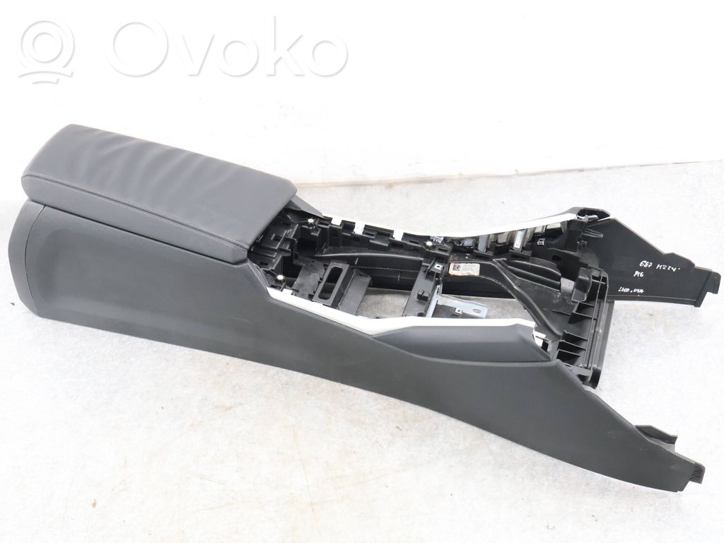 Armrest   6996833,51166996833,5116127843,69030342