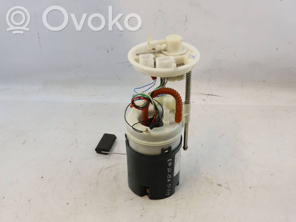 BMW X5 E70 Bomba interna de combustible 