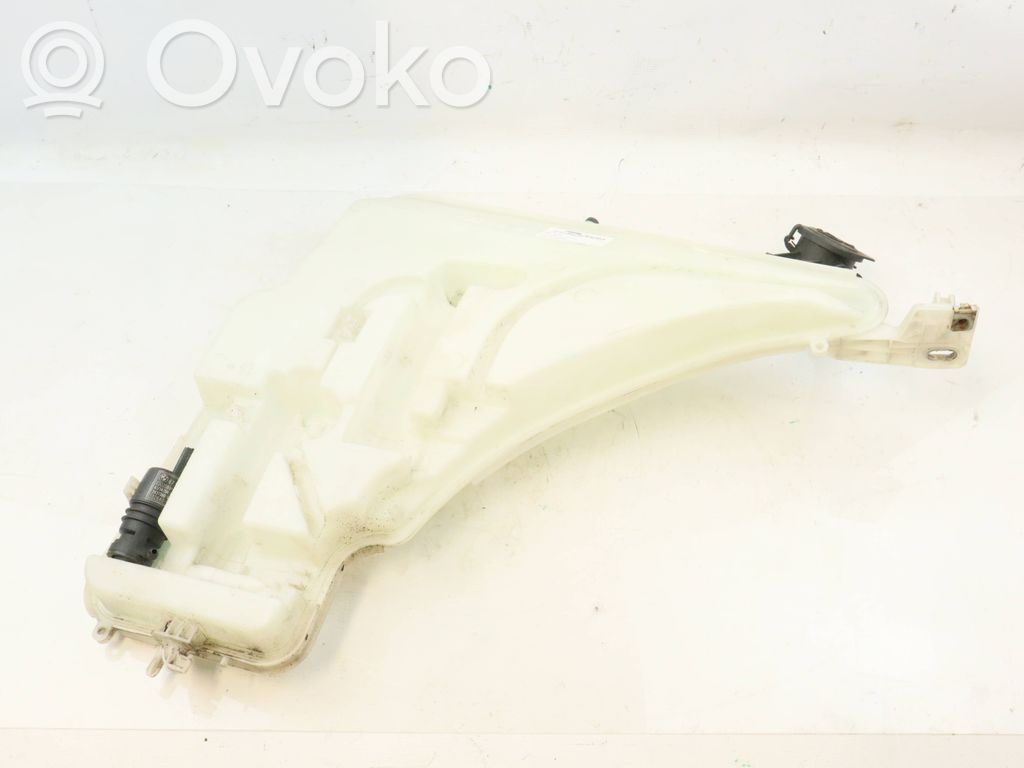 BMW M4 F82 F83 Zbiornik płynu do spryskiwaczy szyby przedniej / czołowej 