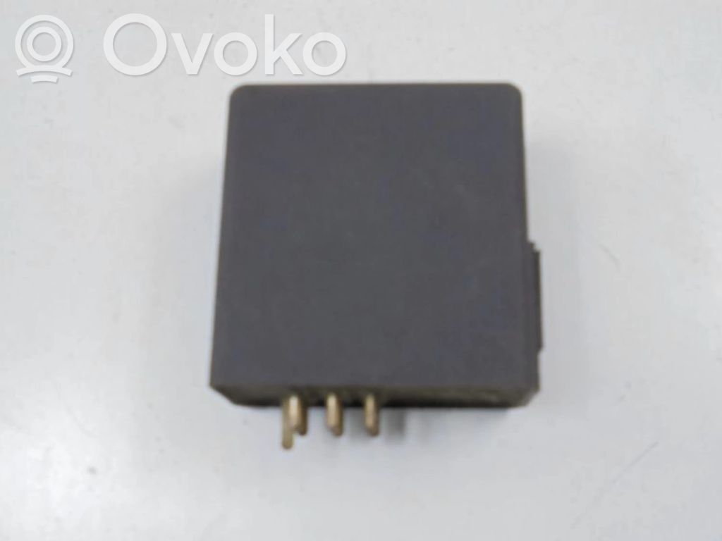 BMW 3 E30 Fuel pump relay 