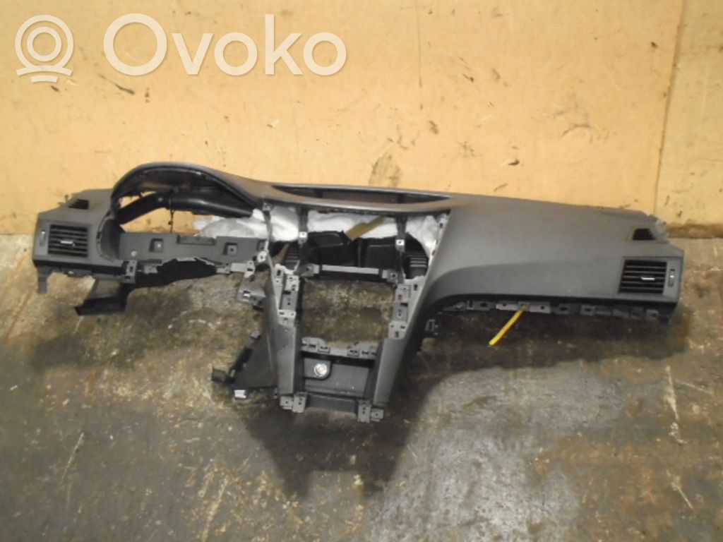 Subaru Outback Панель 