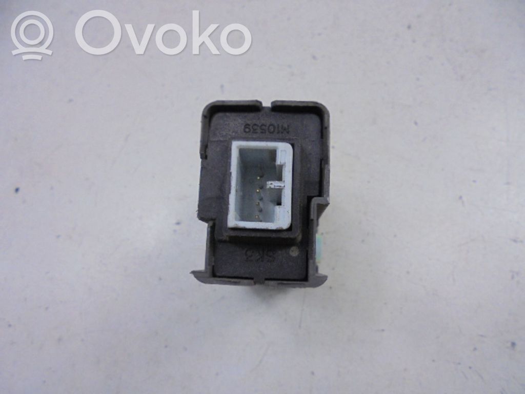 Honda CR-V Headlight level height control switch 