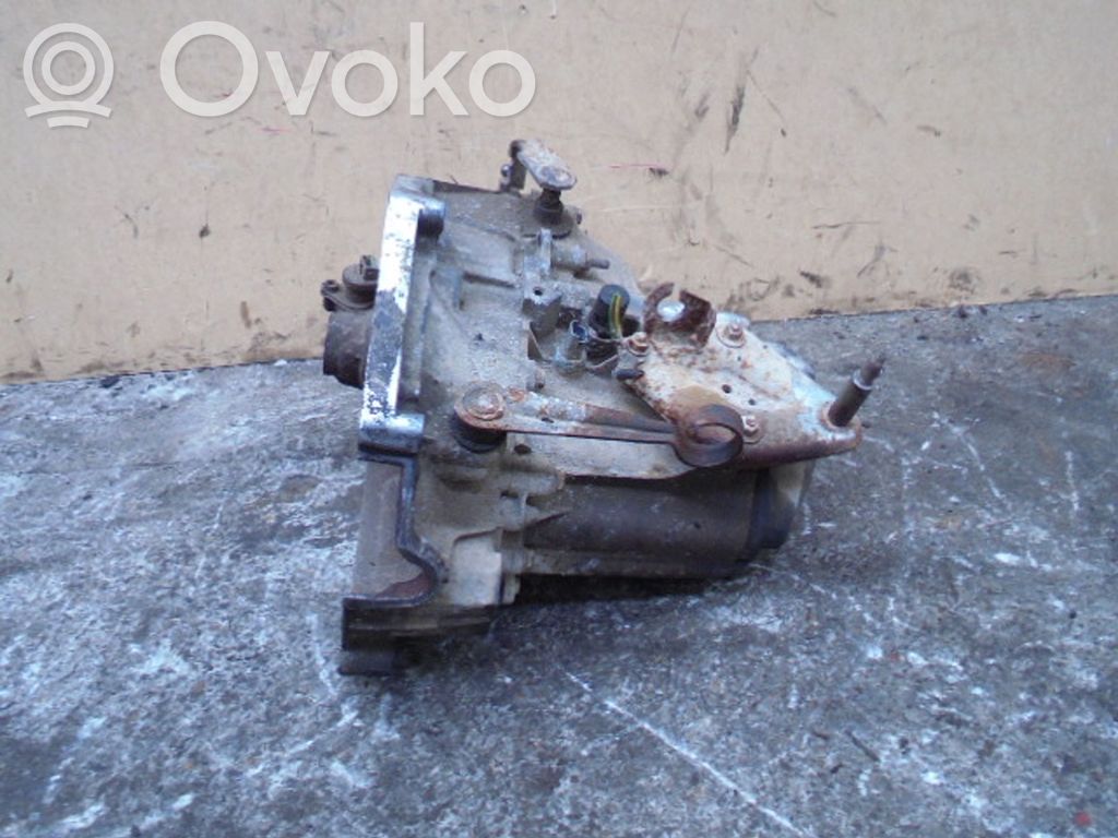Peugeot 106 Mechaninė 4 pavarų dėžė 
