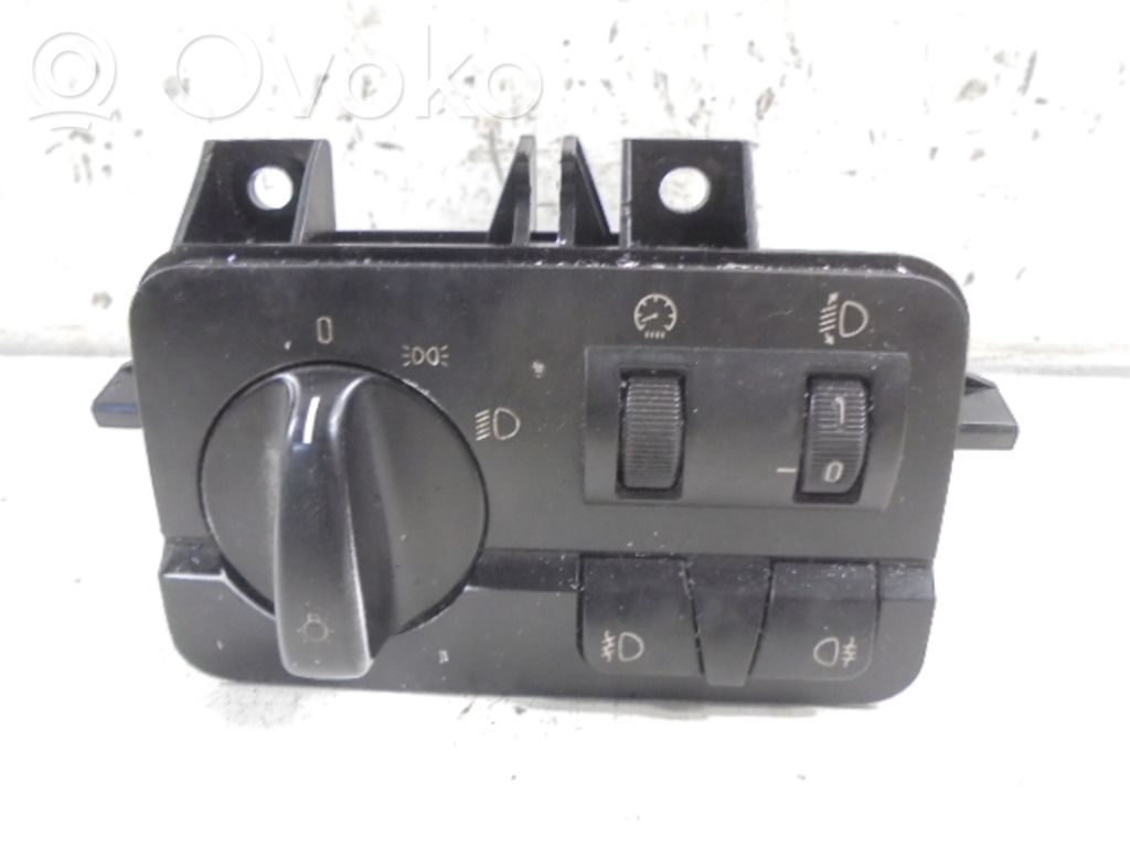 Light switch   6919828,6919828