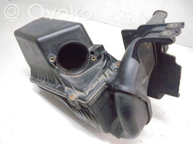 Suzuki Swift I Air filter box 