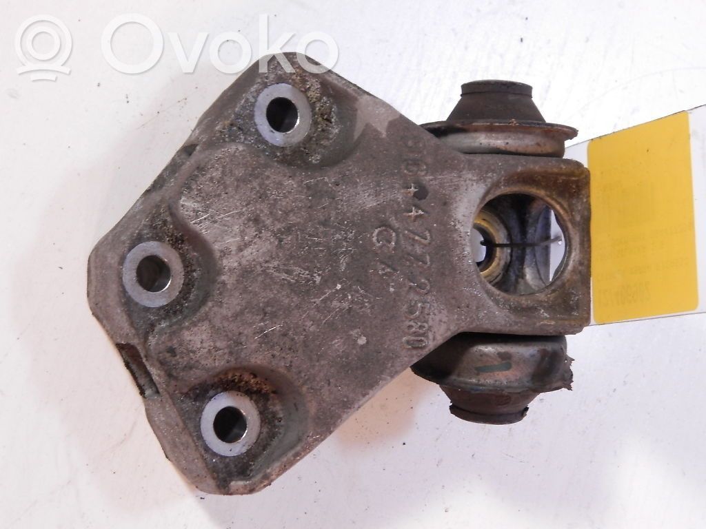 Citroen Xsara Picasso Engine mounting bracket 