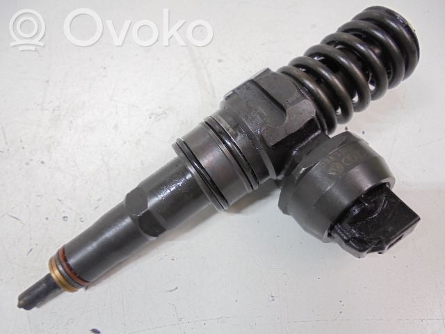 Inyector de combustible   038130073AG,038130073AG