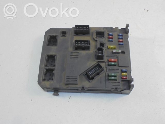 Citroen Berlingo Saugiklių dėžė (komplektas) 