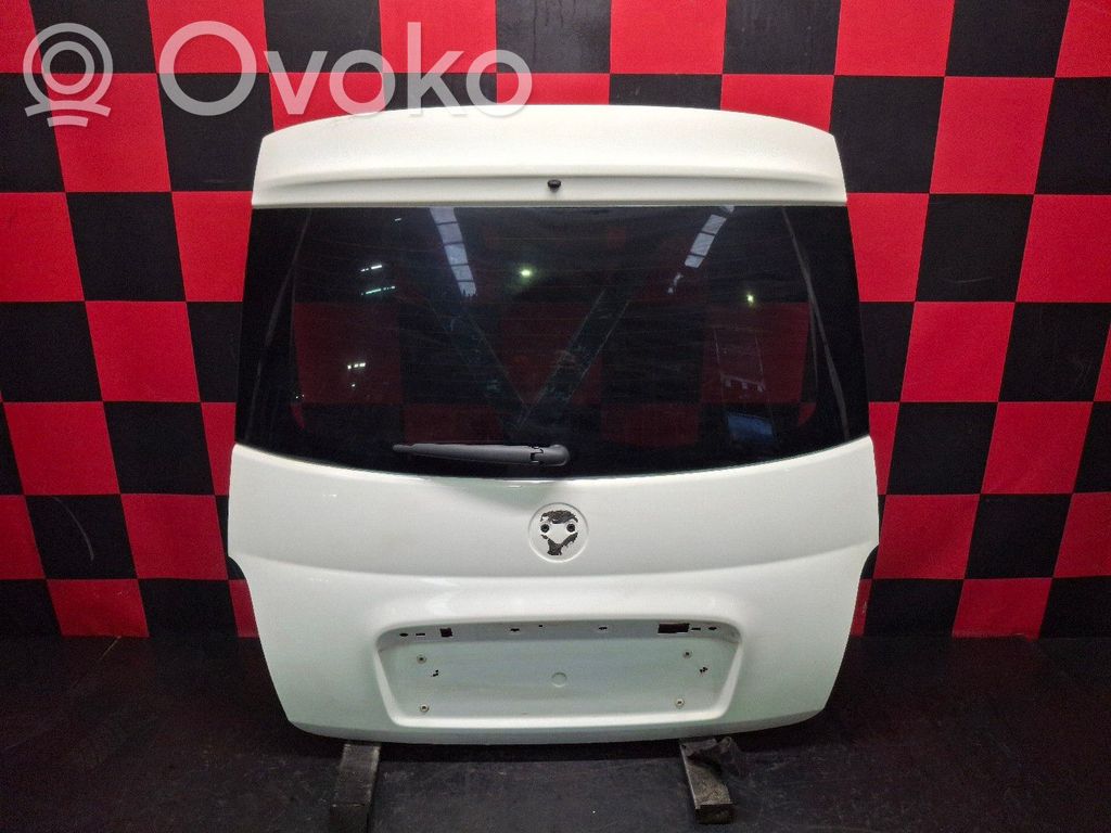 Tailgate/trunk/boot lid   ESCURECIDO