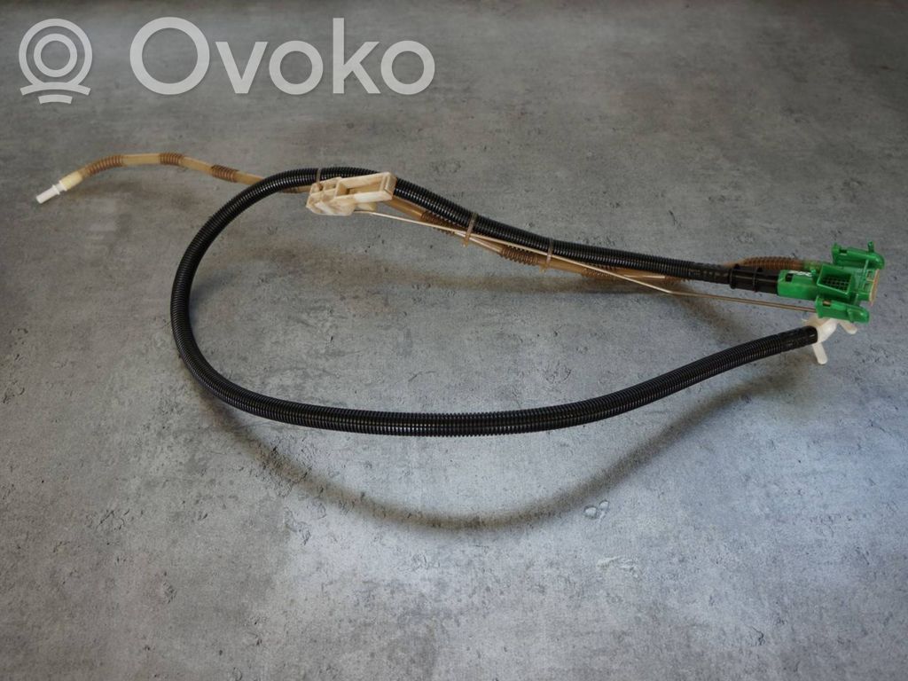 Audi A8 S8 D3 4E Fuel line pipe 