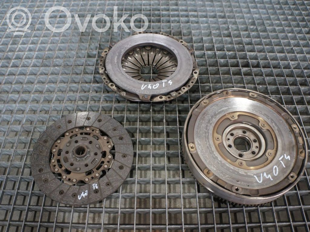 Volvo V40 Sankabos komplektas 