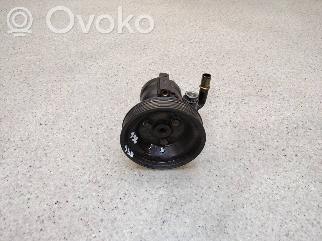 Alfa Romeo 156 Ohjaustehostimen pumppu 