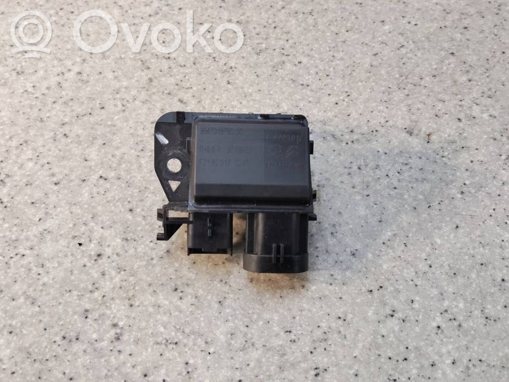Citroen C5 Aircross Mazā radiatora ventilatora reostats 