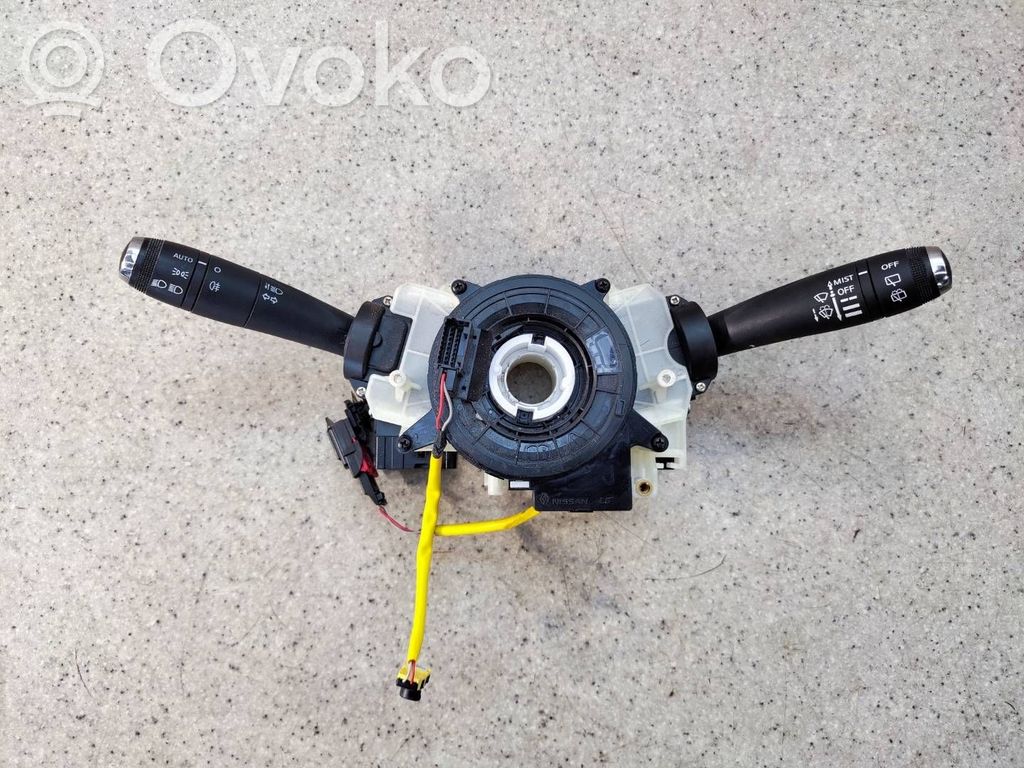 Dacia Spring Commodo, commande essuie-glace/phare 