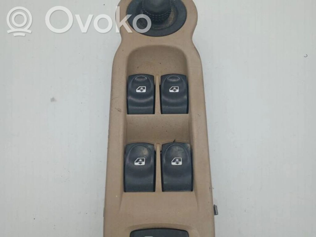 Renault Modus Electric window control switch 