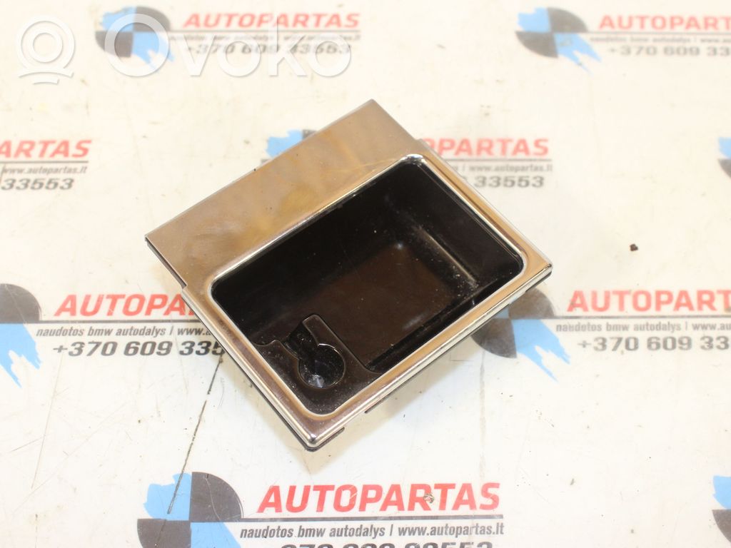 BMW 5 E60 E61 Aschenbecher vorne 