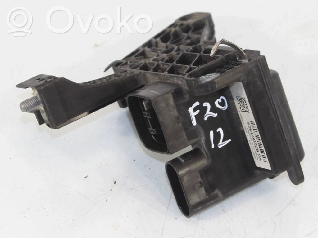 BMW 1 F20 F21 Przekaźnik sterujący prądem 