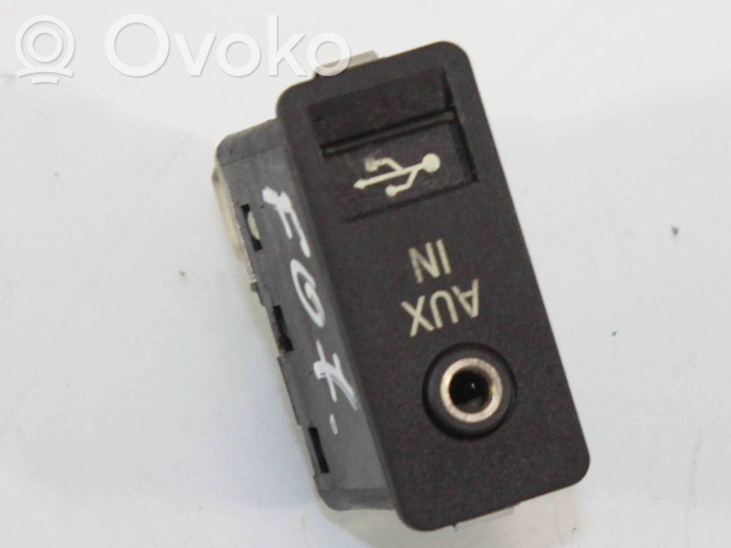 BMW 5 GT F07 USB socket connector 