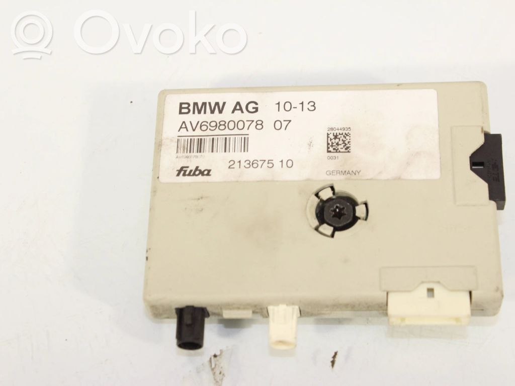 BMW 1 E82 E88 Antenas pastiprinātājs 
