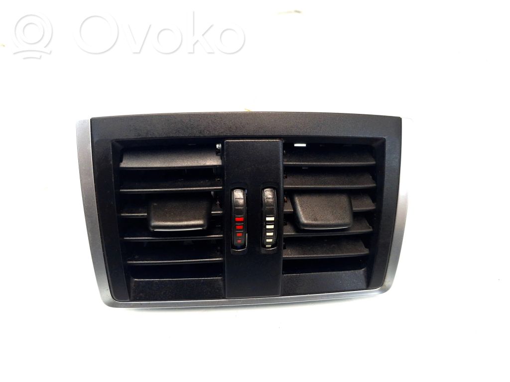 BMW 3 F30 F35 F31 Kratka nawiewu tylna tunelu środkowego 