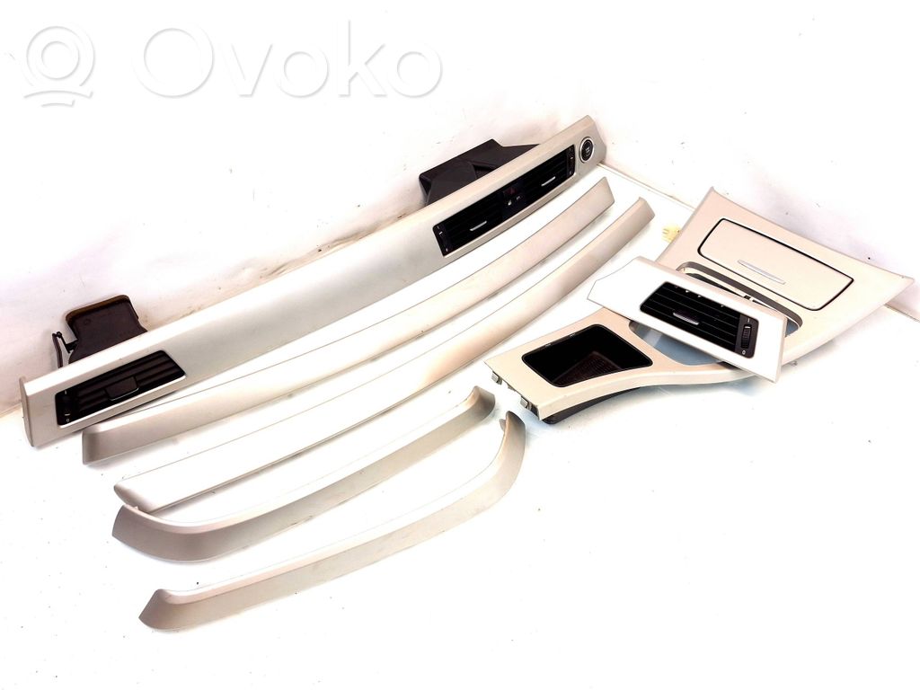 Interior decorative trim set