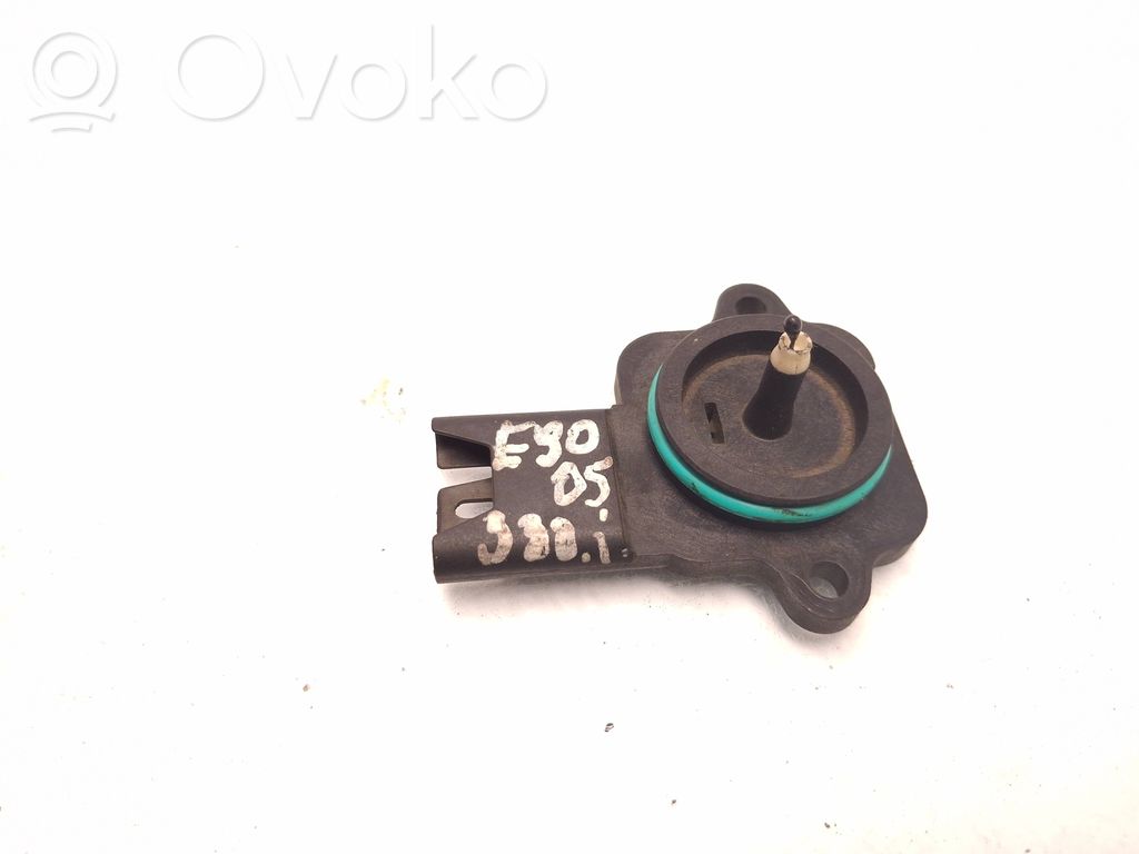 BMW 3 E90 E91 Mass air flow meter 